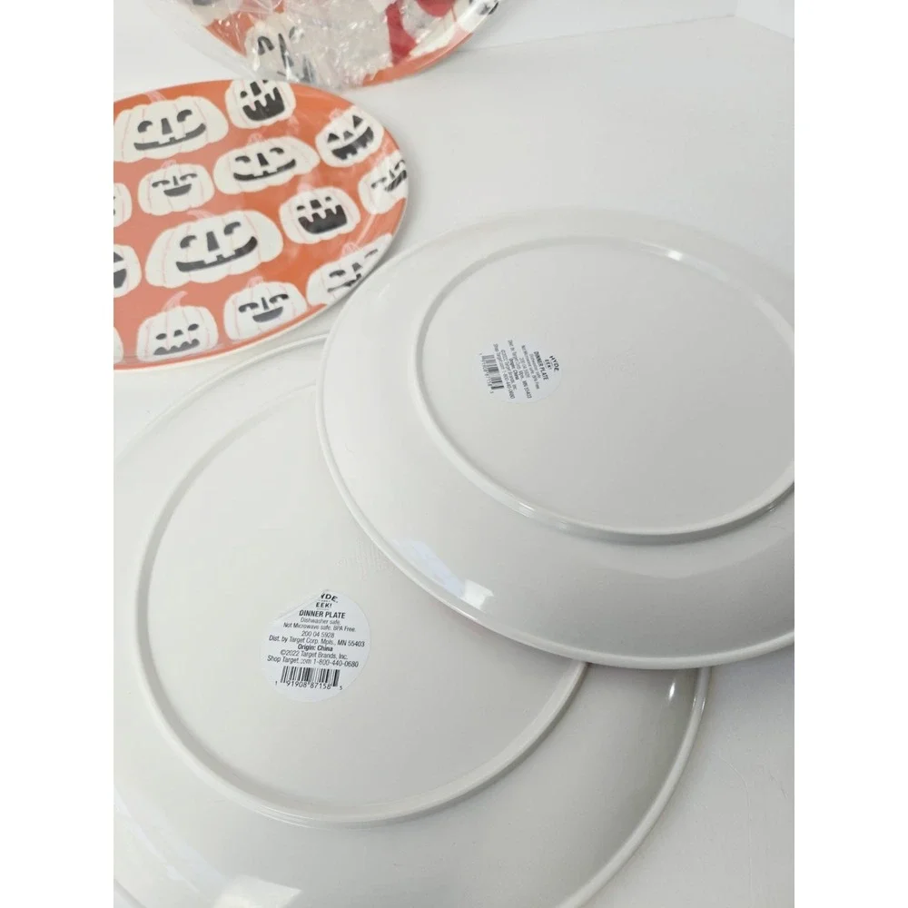 Target Hyde & EEK! Halloween plates Jack o Lantern pumpkin 10
